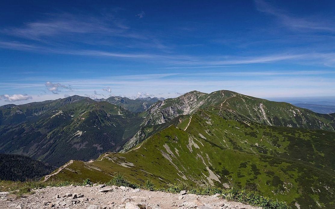 Cabin with panoramic views at 600 feet elevation